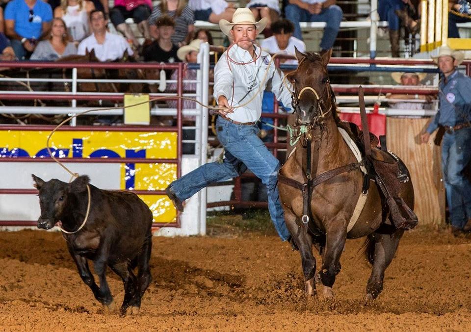 Foto de André Silva no rodeio de Denton no Texas pela PRCA