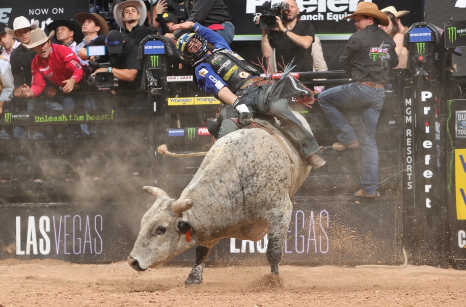 Etapa do campeonato mundial da PBR em Indianápolis tem 18